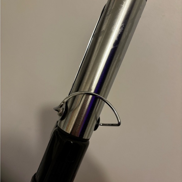 Professional Silver and Black Curling Iron - Picture 4 of 4